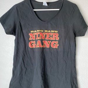 Women’s San Francisco 49ers T-shirt.